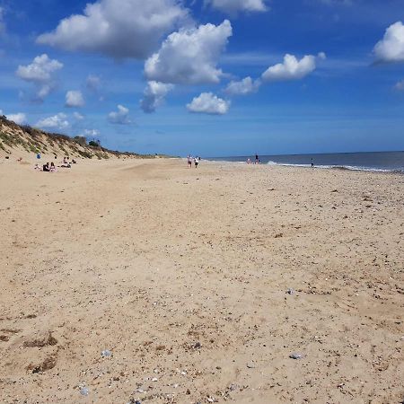 218 - 2 Bed Chalet, Belle Aire, Beach Road, Hemsby, Nr29 Eksteriør billede